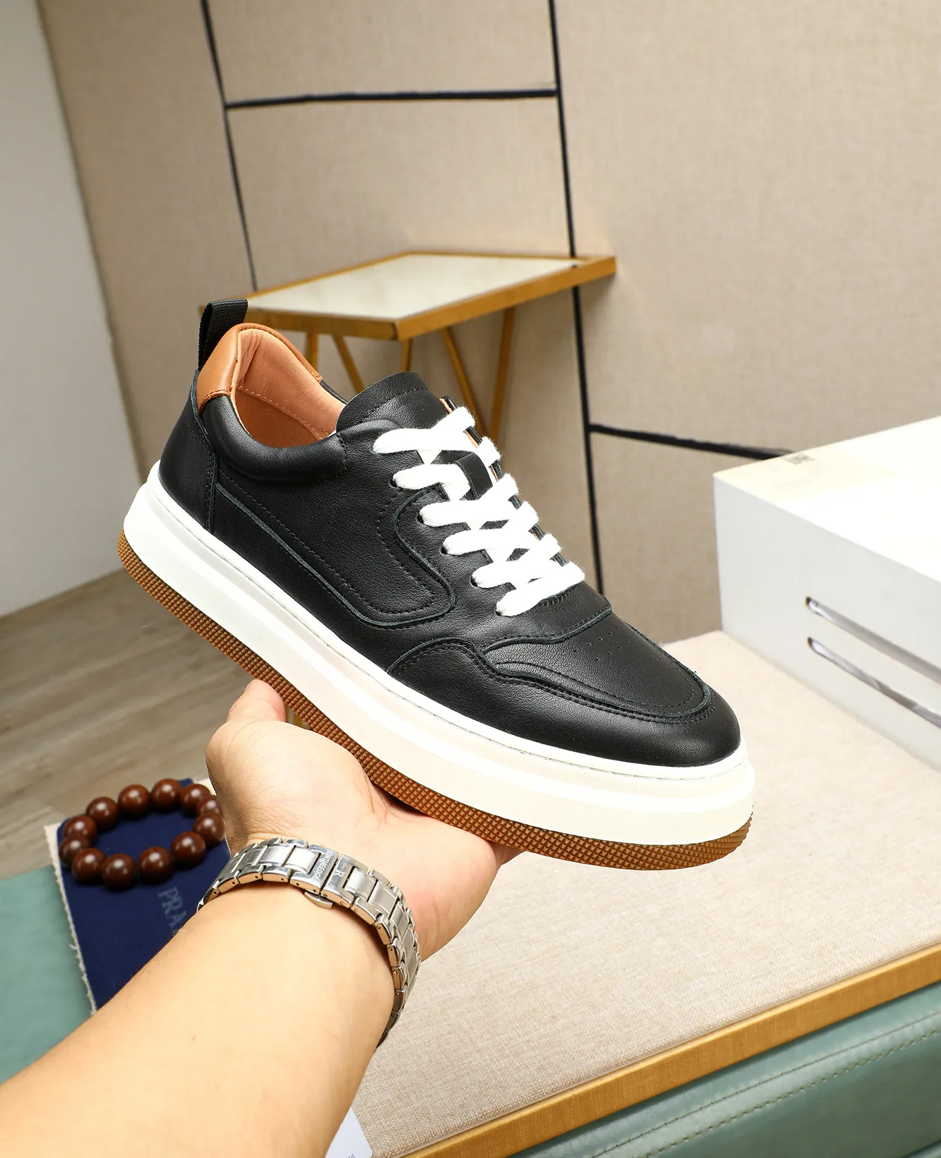 Men's men's shoes 💰460 high-end version. PRADA (Prada) men's casual style, compare the quality at the counter 🧚🏿♂️Imported cowhide fabric 🐎Water-dyed comfortable and soft cowhide lining for feet 🐂Genuine leather outsole with label 🎉 Size 38-44. Can be customized for 45💥🏆